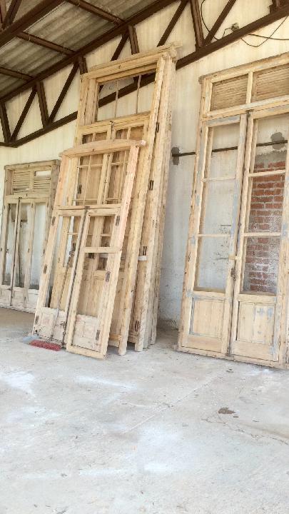Ventana de 2 hojas con sobreventana