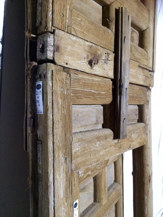 Puerta exterior opaca