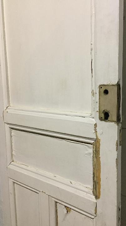 Puerta interior opaca