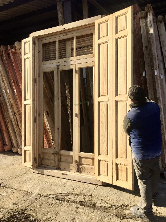 Ventana de 3 hojas con sobreventana
