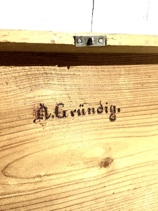 Caja costurero Gründig