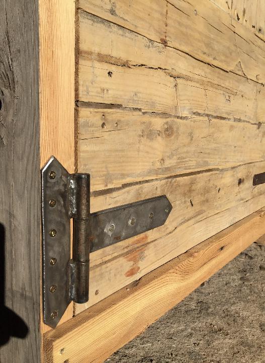 Puerta exterior opaca