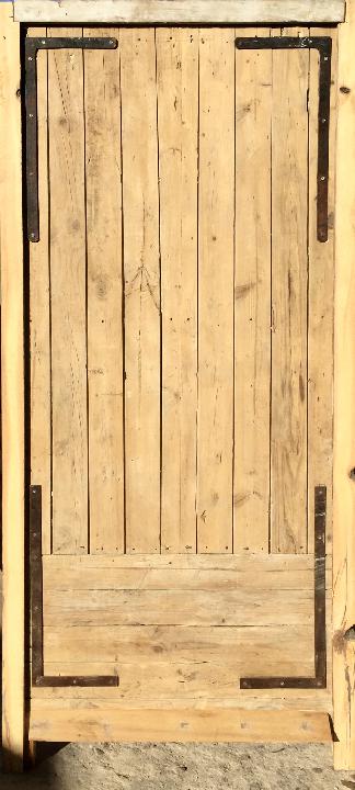 Puerta exterior opaca