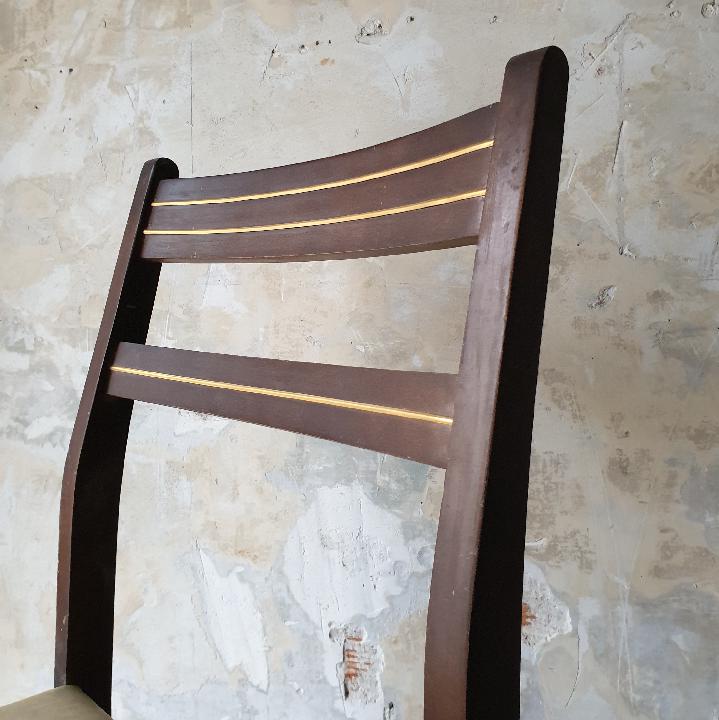 Silla BEA. 
