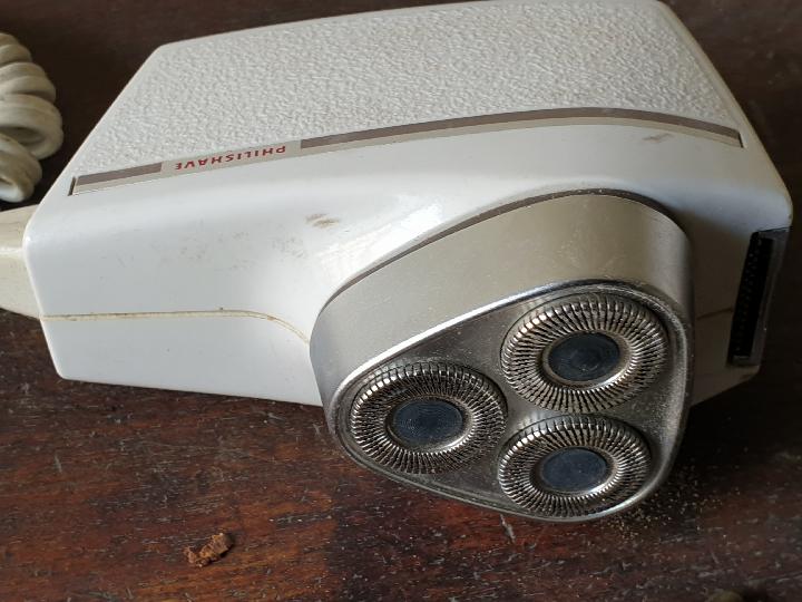 Maquina de afeitar PHEC. 