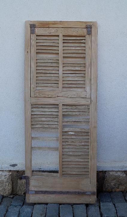 Contraventana de lamas