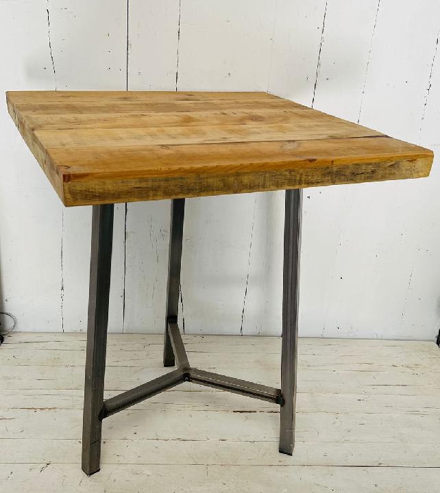 Pie de mesa