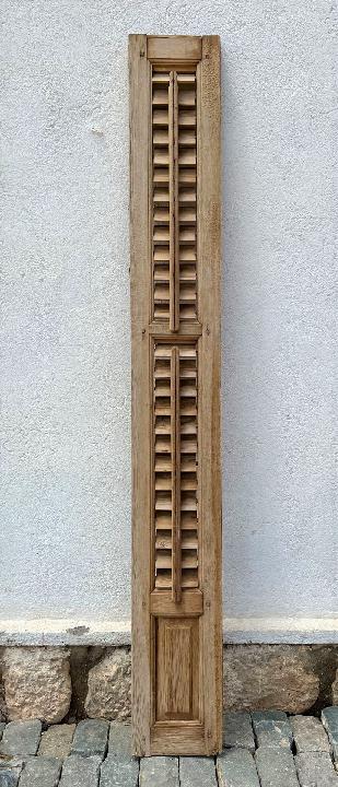 Contraventana de lamas