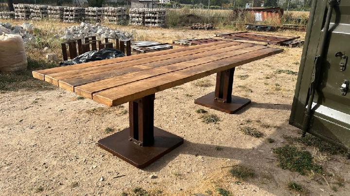 Mesa y bastidor