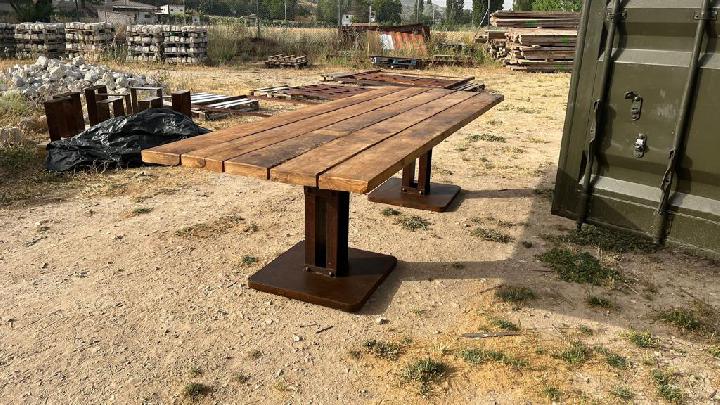 Mesa y bastidor