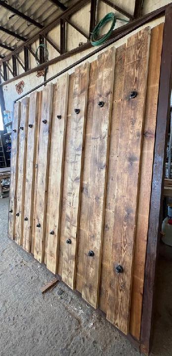 Puerta exterior opaca