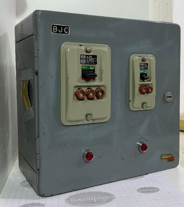 Contador eléctrico BJC. 