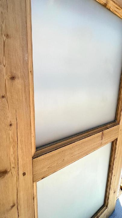 Puerta interior cristalera