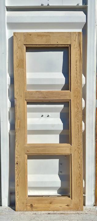 Puerta interior cristalera