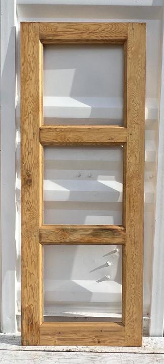 Puerta interior cristalera
