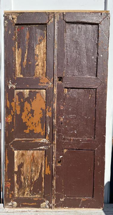 Puerta exterior opaca