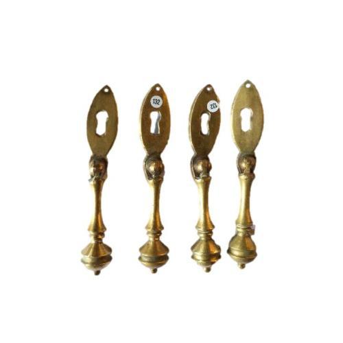 Tiradores de bronce