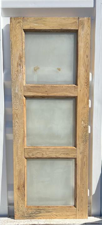 Puerta interior cristalera