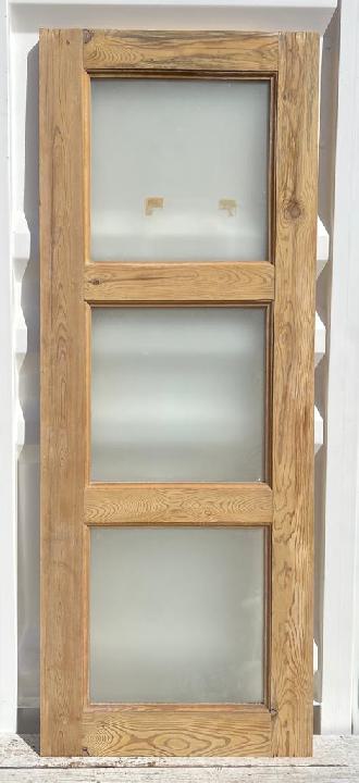 Puerta interior cristalera