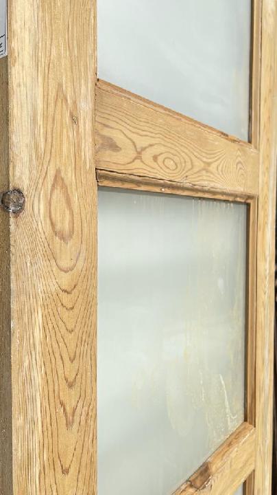 Puerta interior cristalera