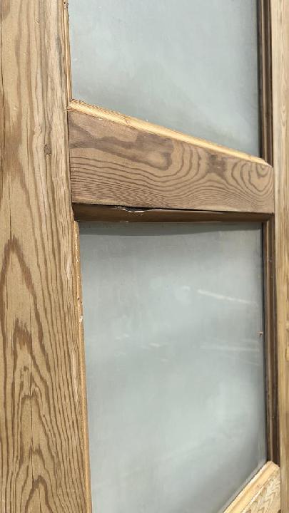 Puerta interior cristalera