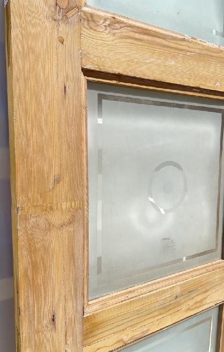 Puerta interior cristalera