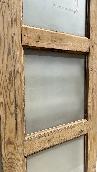 Puerta interior cristalera