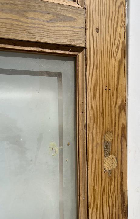 Puerta interior cristalera