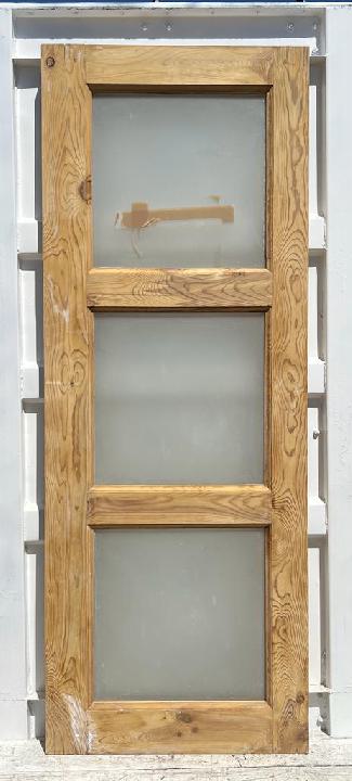 Puerta interior cristalera