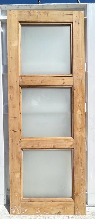 Puerta interior cristalera
