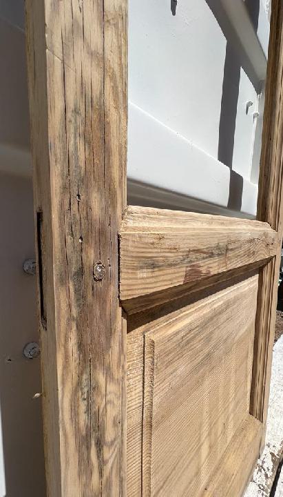 Puerta balconera