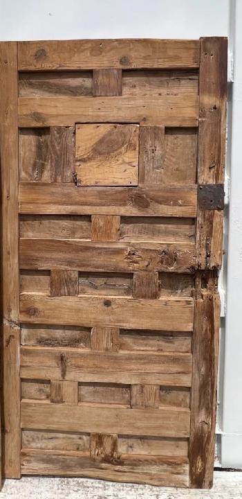 Puerta exterior opaca
