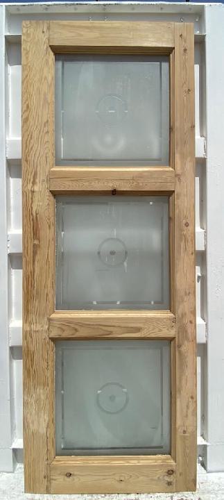 Puerta interior cristalera