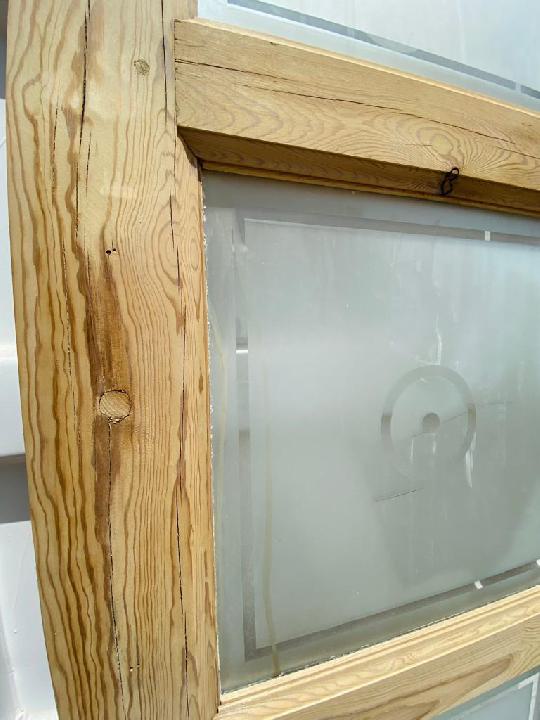 Puerta interior cristalera