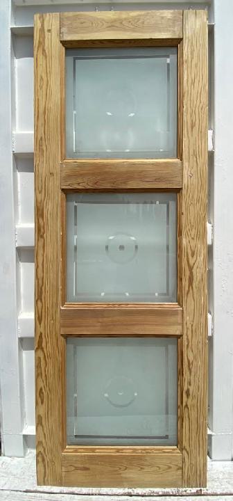 Puerta interior cristalera