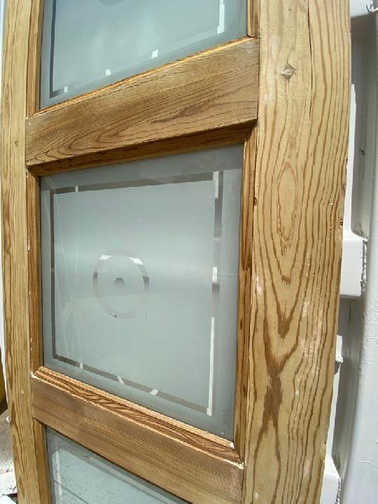 Puerta interior cristalera