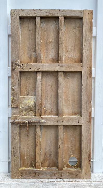 Puerta exterior opaca