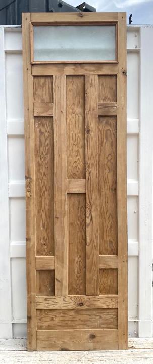 Puerta interior cristalera