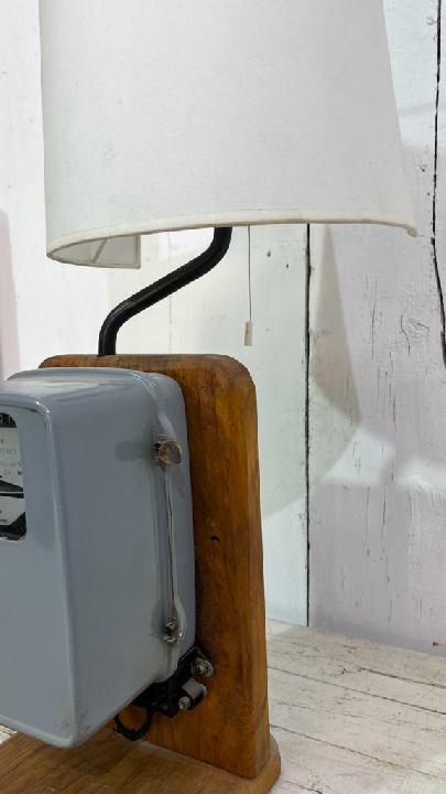 Lámpara de mesa