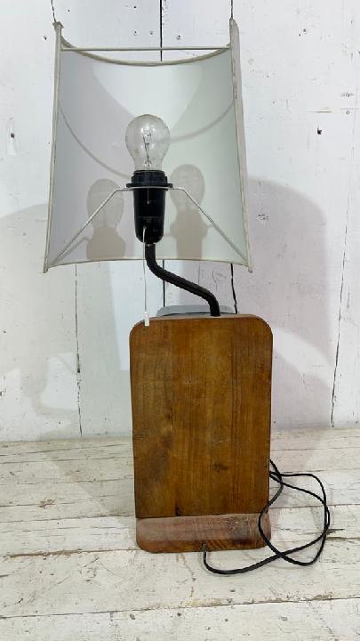 Lámpara de mesa
