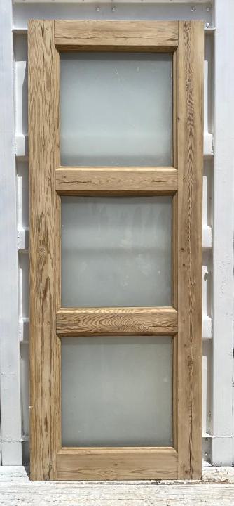 Puerta interior cristalera