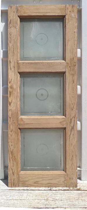 Puerta interior cristalera