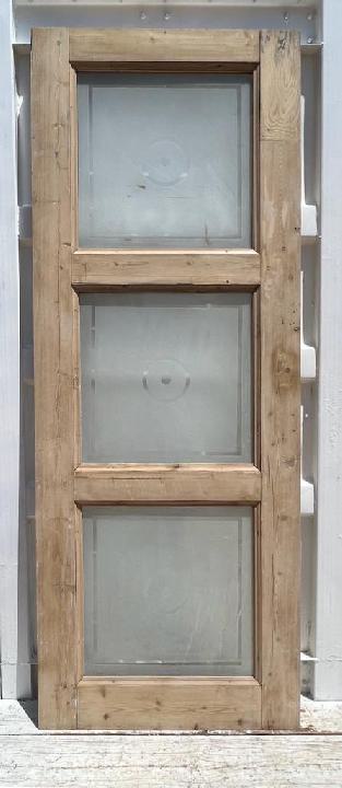 Puerta interior cristalera