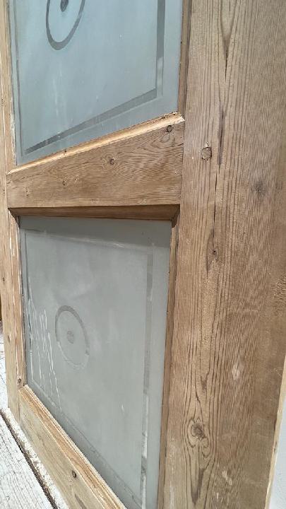 Puerta interior cristalera