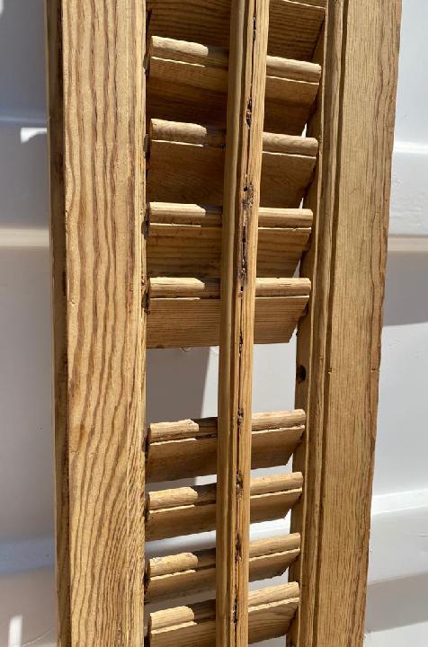Contraventana de lamas