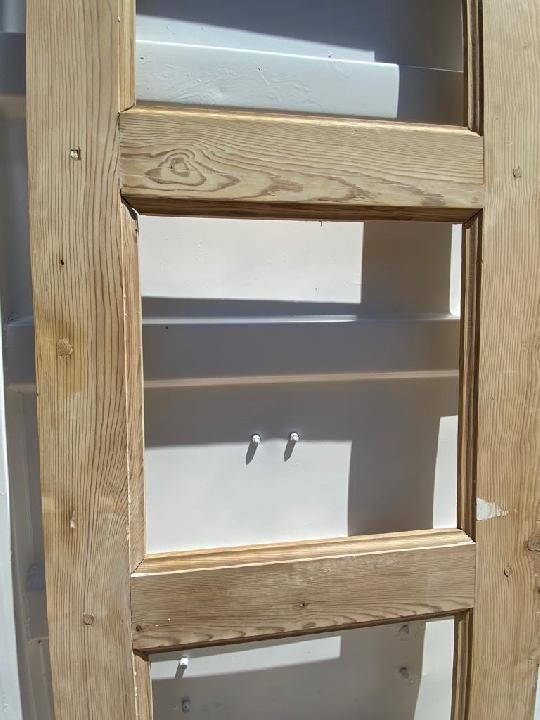 Puerta interior cristalera
