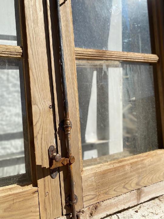 Ventana Huelgas. 