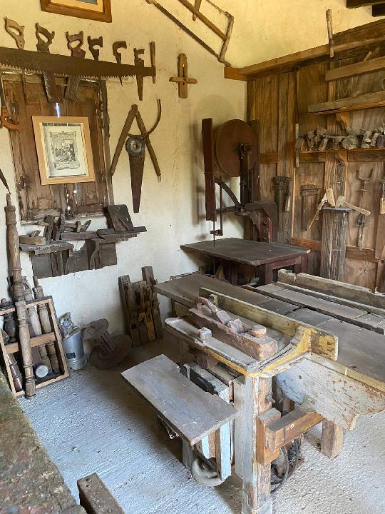 Atrezzo taller de carpintería S.XX