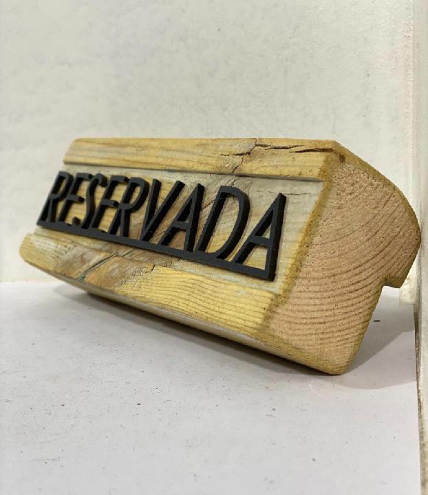 Cartelería Reservado