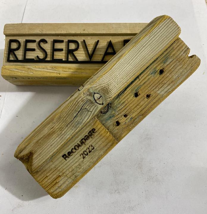Cartelería reservado